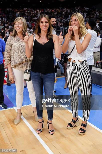 Helen Lindes wife of Rudy Fernndez of Real Madrid celebrate their victory over the 2015-16 ACB League FC Barcelona in the Barclaycard Center in...