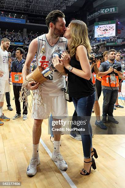 Helen Lindes and Rudy Fernndez of Real Madrid celebrate their victory over the 2015-16 ACB League FC Barcelona in the Barclaycard Center in Madrid,...