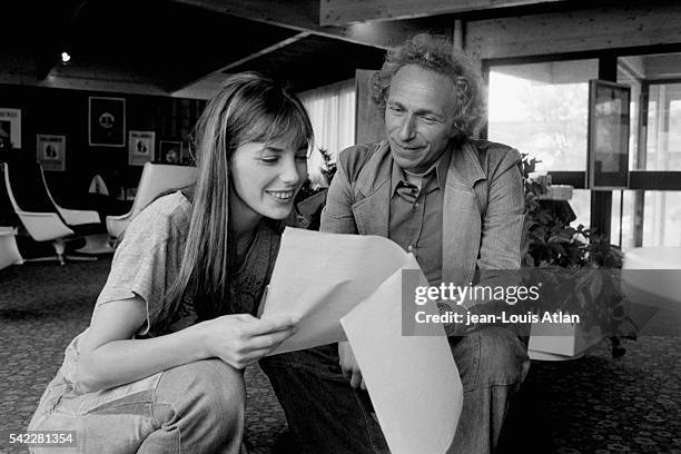 French actor Pierre Richard and English actress Jane Birkin on the set of the movie La Moutarde Me Monte au Nez , directed by Claude Zidi.
