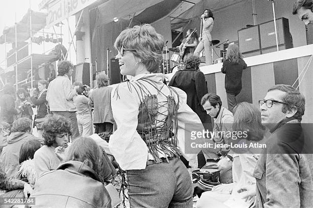 Jane Fonda and her husband Roger Vadim at the International Pop and Rock Festival of the Isle of Wight.