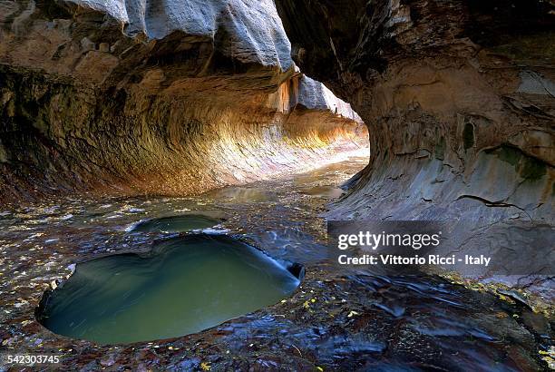 heart pool - st george utah stock pictures, royalty-free photos & images