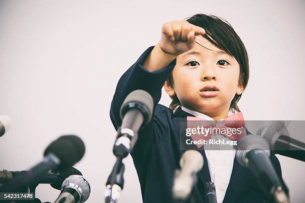 niño hombre de negocios japonés - bussines group suit tie fotografías e imágenes de stock
