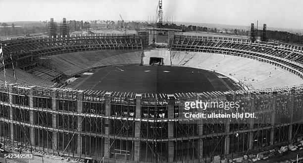 Olympiastadion - Olympiade 1936 in Berlin- Blick auf das im Bau befindlicheOlympiastadion in Berlin- 1935
