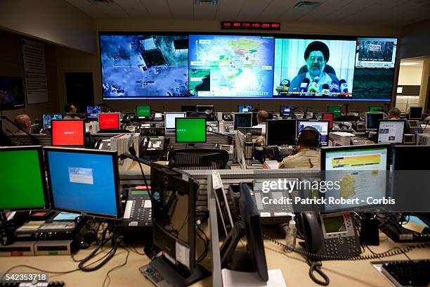 Military Computing Center Military Computer Center Photos and Premium High Res Pictures - Getty ...