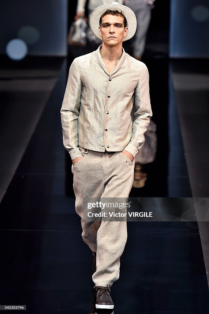Giorgio Armani - Runway - Milan Men's Fashion Week SS17