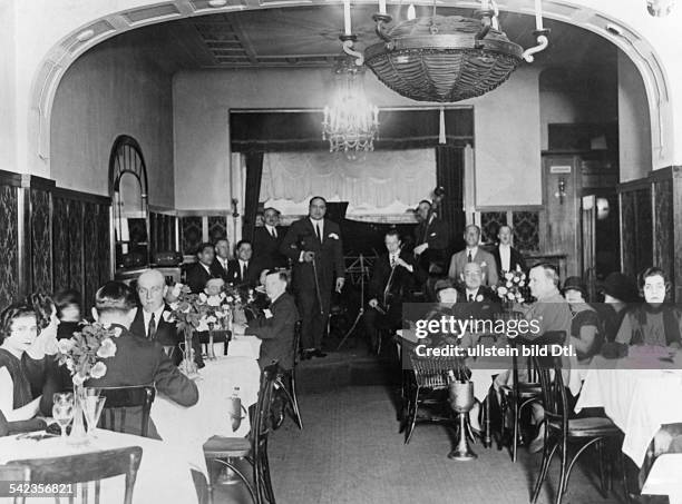 Russian restaurant 'Karino' in Berlin - Wilmersdorfpublished in the Russian paper 'Nash Mir' 12/1924