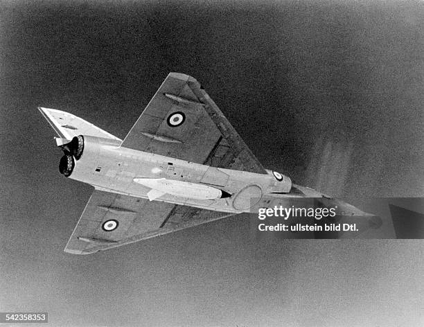 France, military, air force: Tactical nuclear bomber Dassault 'Mirage IV A' in flight. 1965
