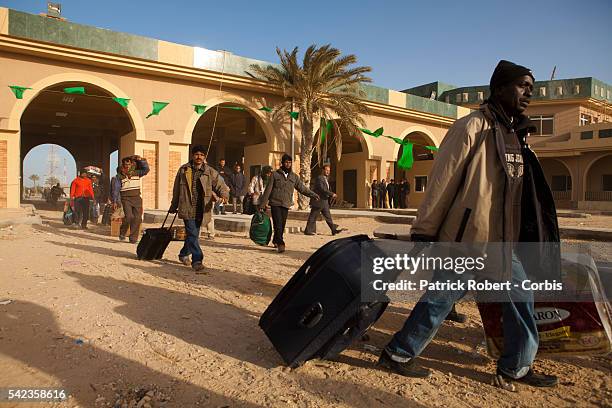 CAbout 70,000 refugees had entered Tunisia since the uprising began in Libya and only an estimated 20 percent had been repatriated, the UNHCR...