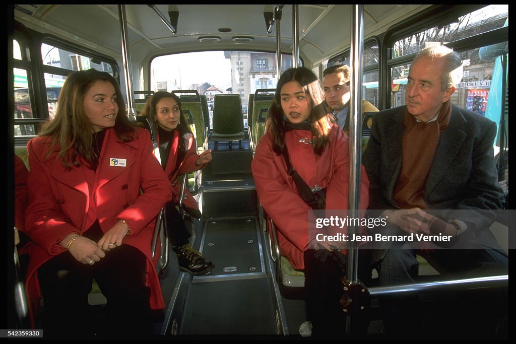 EDOUARD BALLADUR CAMPAIGNING IN SEINE ST DENIS