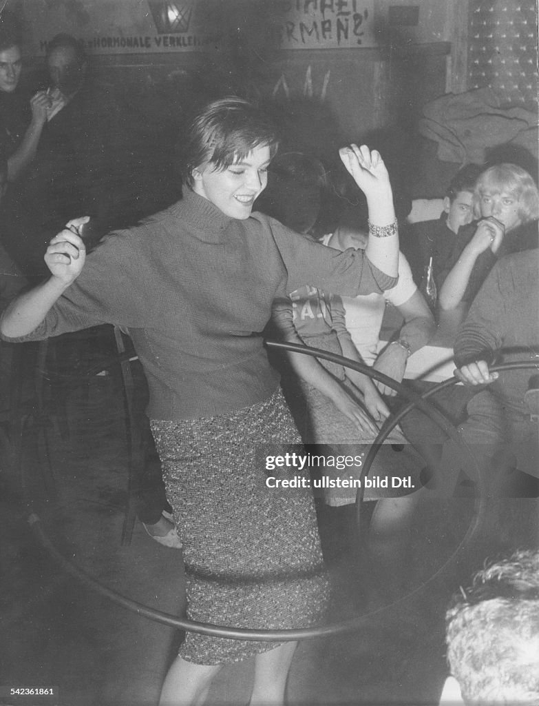 HULA HOOP, 1959. /nA hula-hoop competition in Berlin.