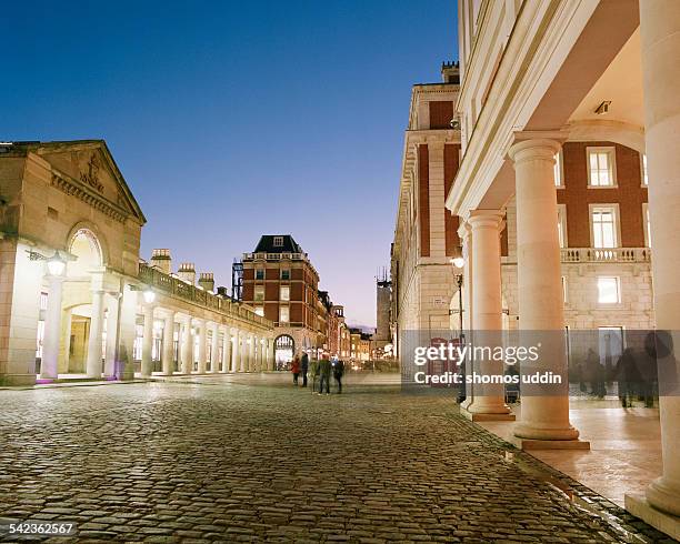 london, covent garden at dusk - covent garden 個照片及圖片檔