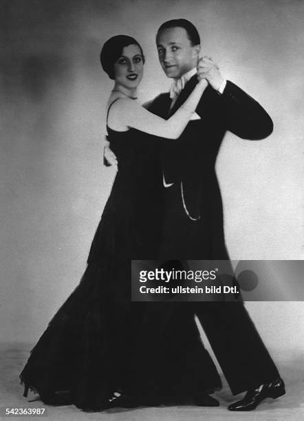 Die Amateurmeister im Tango : Heinz Neumann und Fräulein Grünwald.- 1931