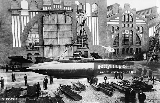 Das erste Versuchs-Tauchboot derGermania-Werft 'Forelle', 16t, Baujahr1902.Konstrukteur: Dr.Ing. H.Techel