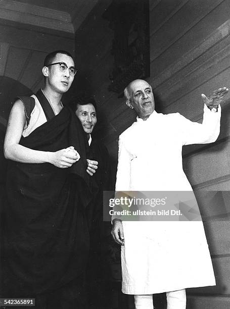 The Dalai Lama , The Dalai Lama, exiled in India, visiting Indian Prime Minister Jawaharlal Nehru in New Delhi