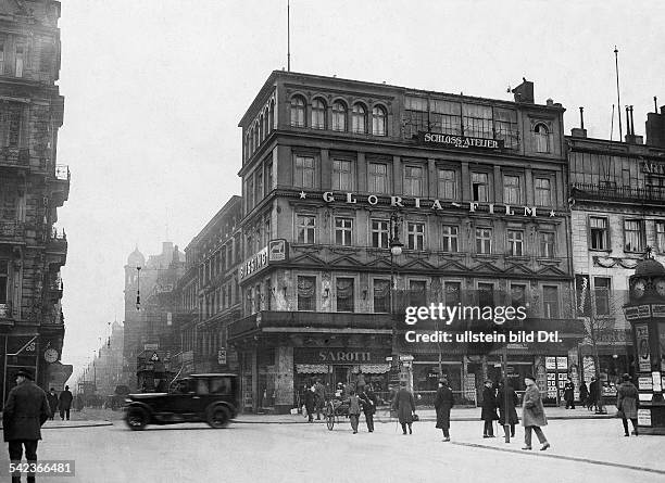 Germany, Berlin: Unter den Linden: Cafe Kranzler - 1922- exterior view 1922- photographer: Robert Sennecke