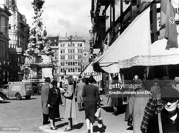 Der "Graben", Ansicht der Einkaufsstrasse in Wien; im Hintergrund die Pestsäule von Johann Bernhard Fischer von Erlach- veröff. 1940