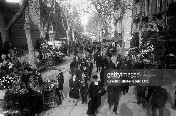 Barcelona, Spanien: Blick in die Rambla in der Altstadt- 1928