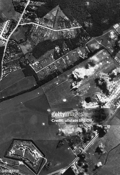 Air War: Battle of Britain German air raid on Rochester airfield near London. September 1940