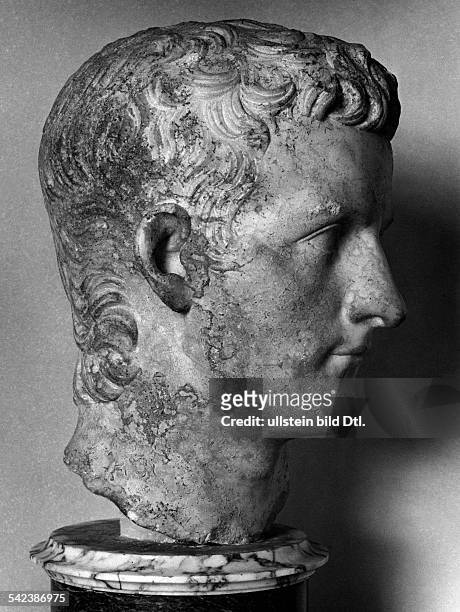 Caligulaeigentl. Gaius Iulius Caesar Germanicus*31.08.12.n.Chr.-24.01.41Römischer Kaiser 37-41n.Chr.Antike Kopfplastik aus dem 1. Jahrhundert
