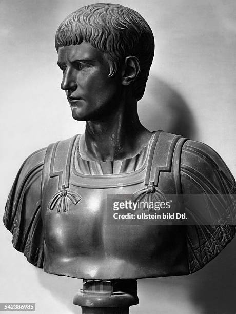 Caligula, eigentl. Gaius Iulius Caesar Germanicus*31.08.12n.Chr.-24.01.0041+Römischer Kaiser 37-41n.Chr.- antike Büste