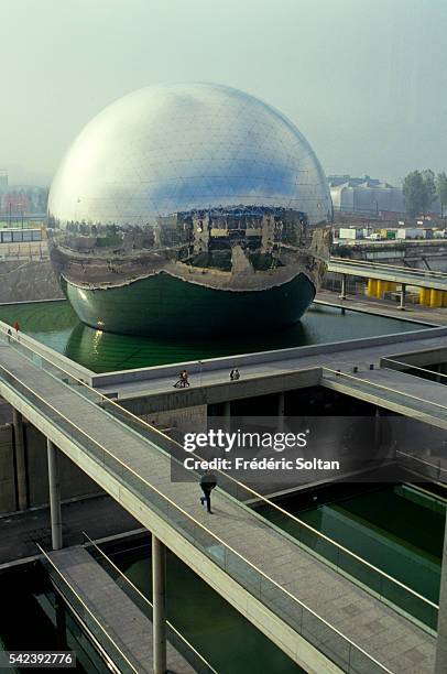 La Geode, built in 1985, is an Omnimax dome theater in Paris.