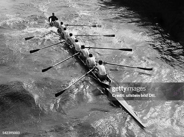 Oxford Bridge Rowing Oxford Rowing Team Photos and Premium High Res Pictures - Getty Images