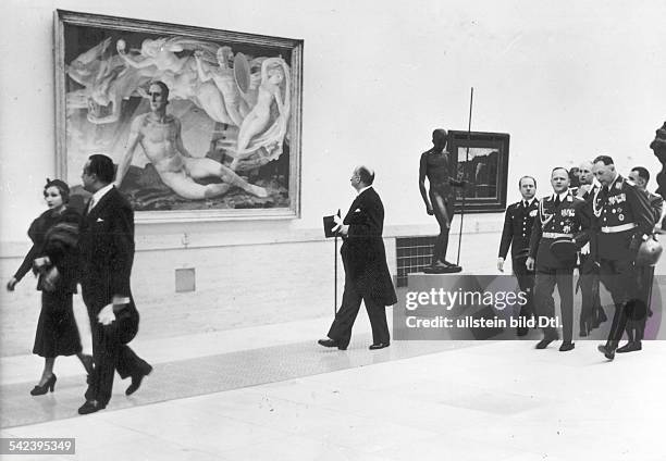 Grosse Kunstausstellung Photos And Premium High Res Pictures Getty Images grosse-kunstausstellung-photos-and-premium-high-res-pictures-getty-images