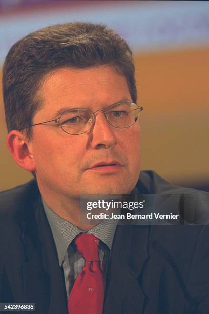 Olivier Lefebvre represents the Brussels stock exchange.