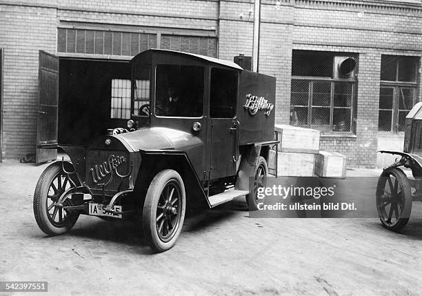 Auslieferungsfahrzeug für die BZ am Mittagum 1925- undatiertFoto: Hünich, Conrad