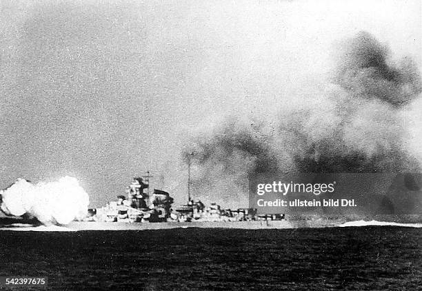German Kriegsmarine , Battleship TIRPITZ forward guns firing, 1941 no further information , 1941