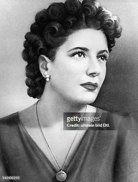 Clara Petacci-+Geliebte Benito Mussolinis,zusammen mit ihm von Partisanen in Dongoauf der Flucht erschossen und gehängtam 28.4.1945- Portrait- o.J.