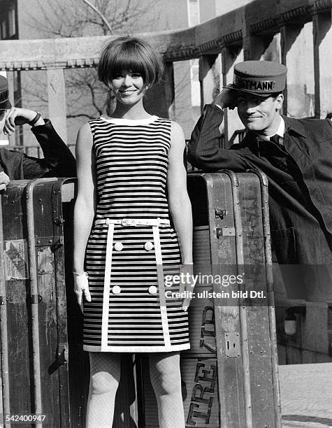 Jugendliches Mini-Kleid1965