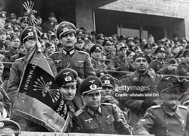 Football, friendly game in the Olympic Stadium of Berlin: Germany vs. Spain 1:1; members of the Divison Azul or Blue Division on the stand, April 12,...