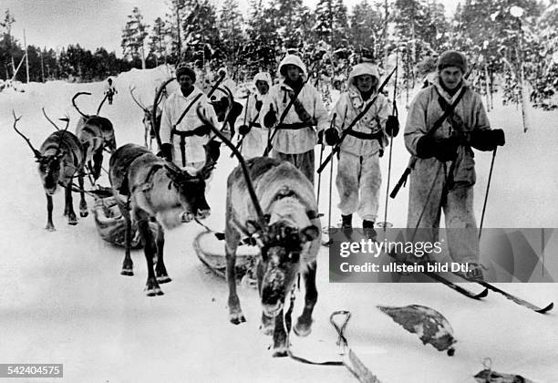 Finnisch-sowjetischer Winterktieg Nov.39-März40: Finnische Truppen beim Vormarsch aufdes von den Sowjets besetzte Petsamo.Jan./Feb. 1940- Aufnahme:...