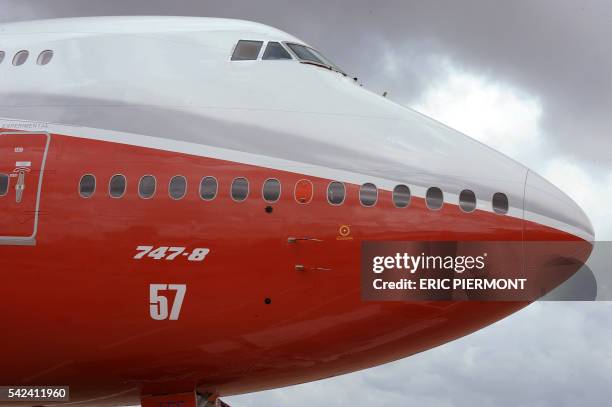 74h Boeing 747 Side View Photos and Premium High Res Pictures - Getty Images