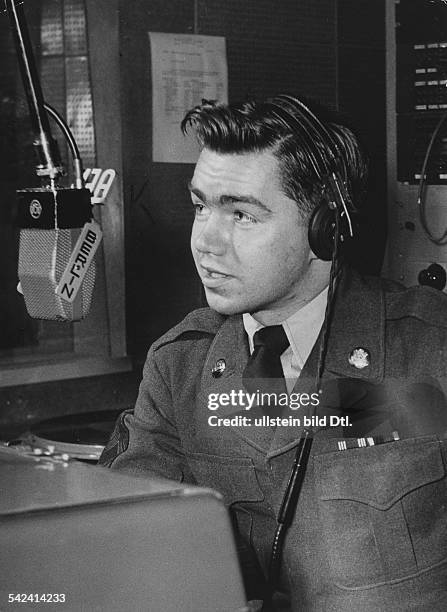 Jimmy Stratton Jim Stratton Photos and Premium High Res Pictures - Getty Images