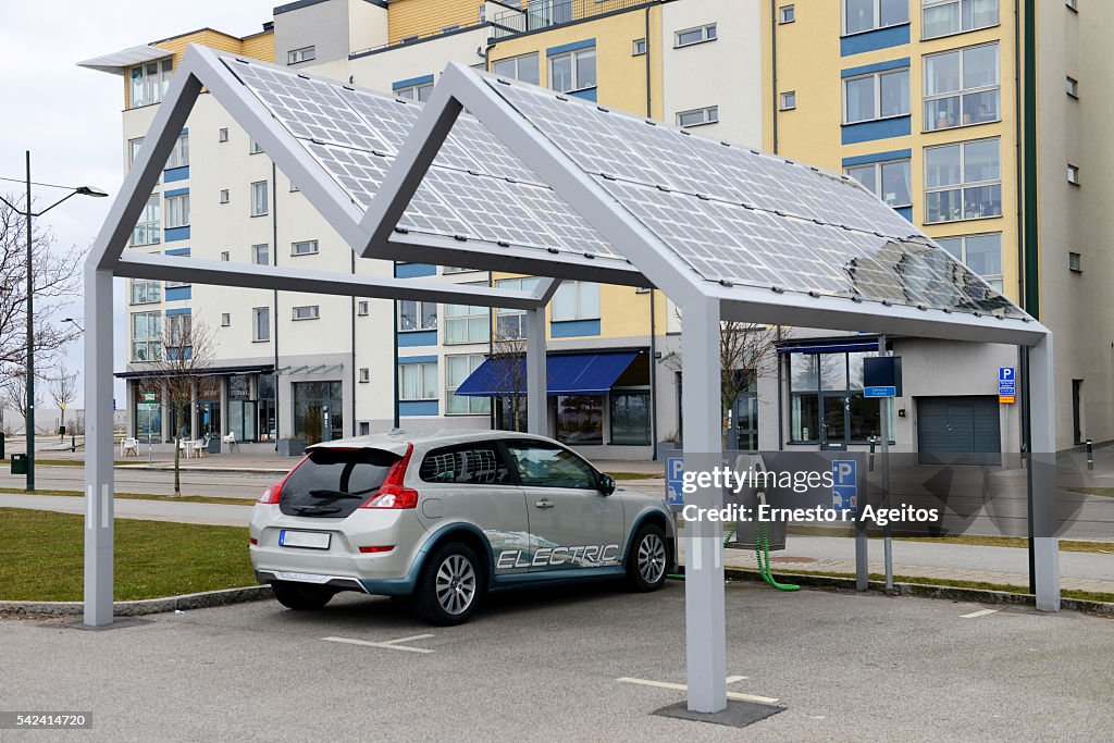 Electric car on solar power station