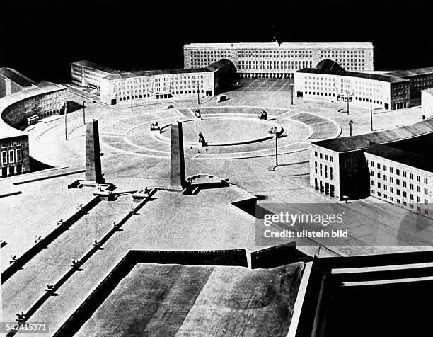 Flughafen Tempelhof, Modell- um 1934