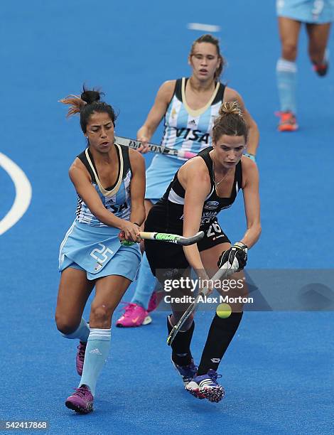Gabriela Aguirre of Argentina and Pippa Hayward of New Zealand during the FIH Women's Hockey Champions Trophy match between Argentina and New Zealand...