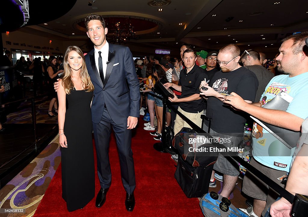 2016 NHL Awards - Red Carpet