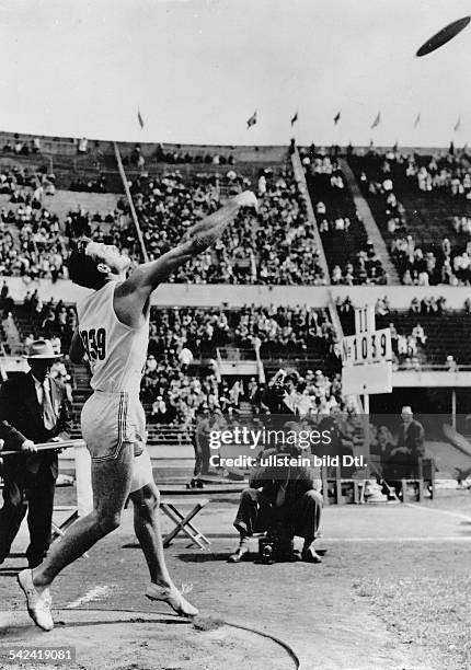 252 Bob Mathias Photos & High Res Pictures - Getty Images