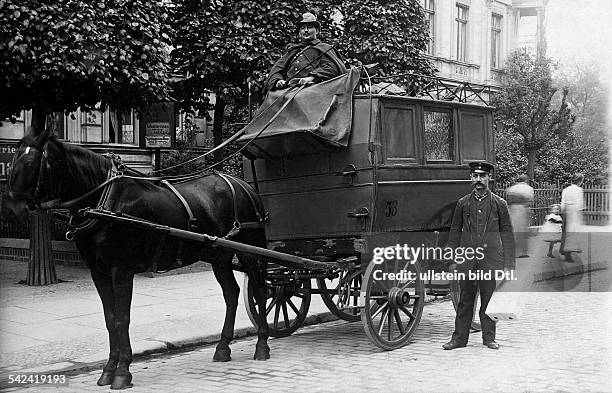 Postillon Fotografías e imágenes de stock - Getty Images