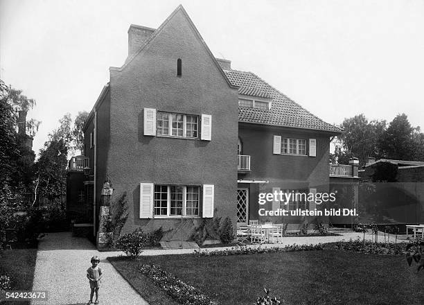 Villa im LandhausstilArchitekt: Michael Rachlisveröffentlicht in BIZ 32/1925