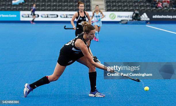 Pippa Hayward of New Zealand during the FIH Women's Hero Hockey Champions Trophy match between Argentina and New Zealand at Queen Elizabeth Olympic...