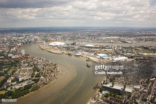 united kingdom, london, greenwich, aerial view of o2 arena and greenwich peninsula - mattscutt imagens e fotografias de stock