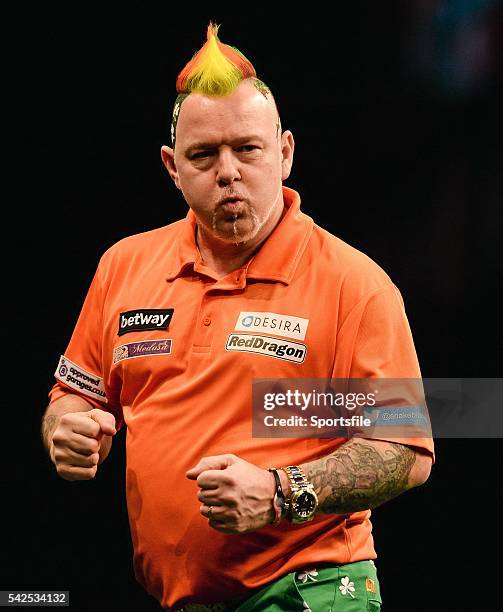 Febraury 2016; Peter Wright competes against James Wade during the Betway Premier League Darts. 3 Arena, Dublin. Picture credit: Seb Daly / SPORTSFILE