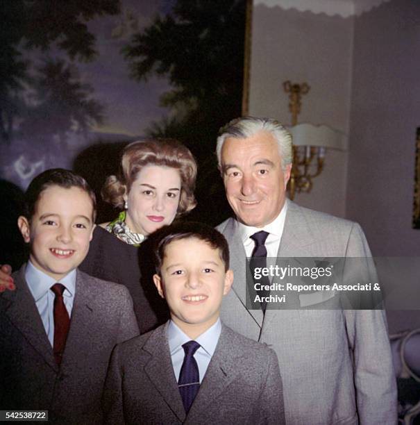 Italian actor Vittorio De Sica and his wife Maria Mercader with their children Manuel and Christian in their living room. Rome, 31st December 1961