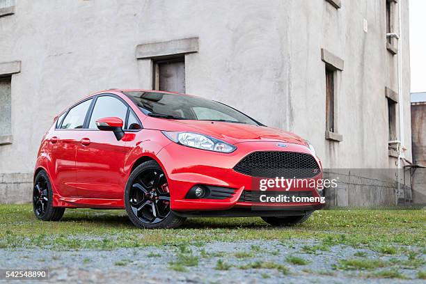 ford fiesta st - ford fiesta st imagens e fotografias de stock