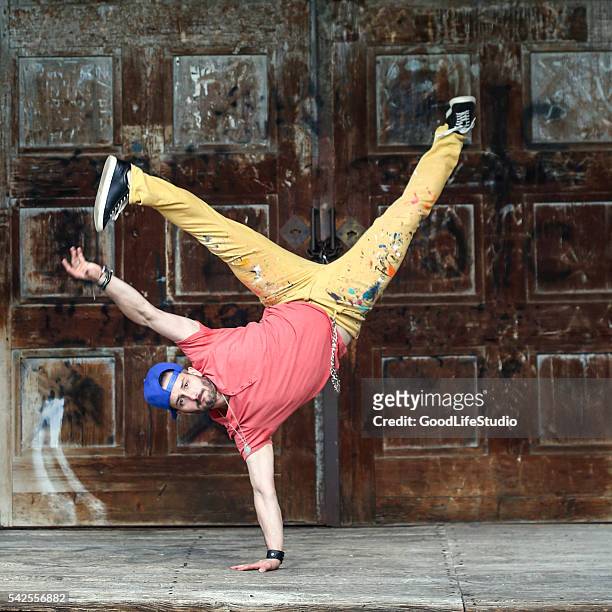 breakdancer - handstand - fotografias e filmes do acervo