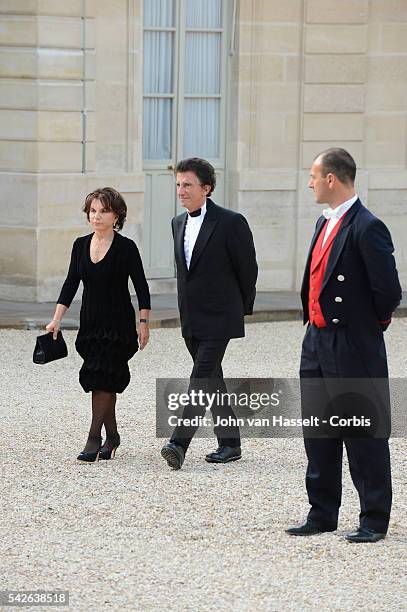 President Francois Hollande of France hosts a state dinner honoring Queen Elizabeth II and Prince Philip Duke of Edinburgh at the Elysée Palace in...